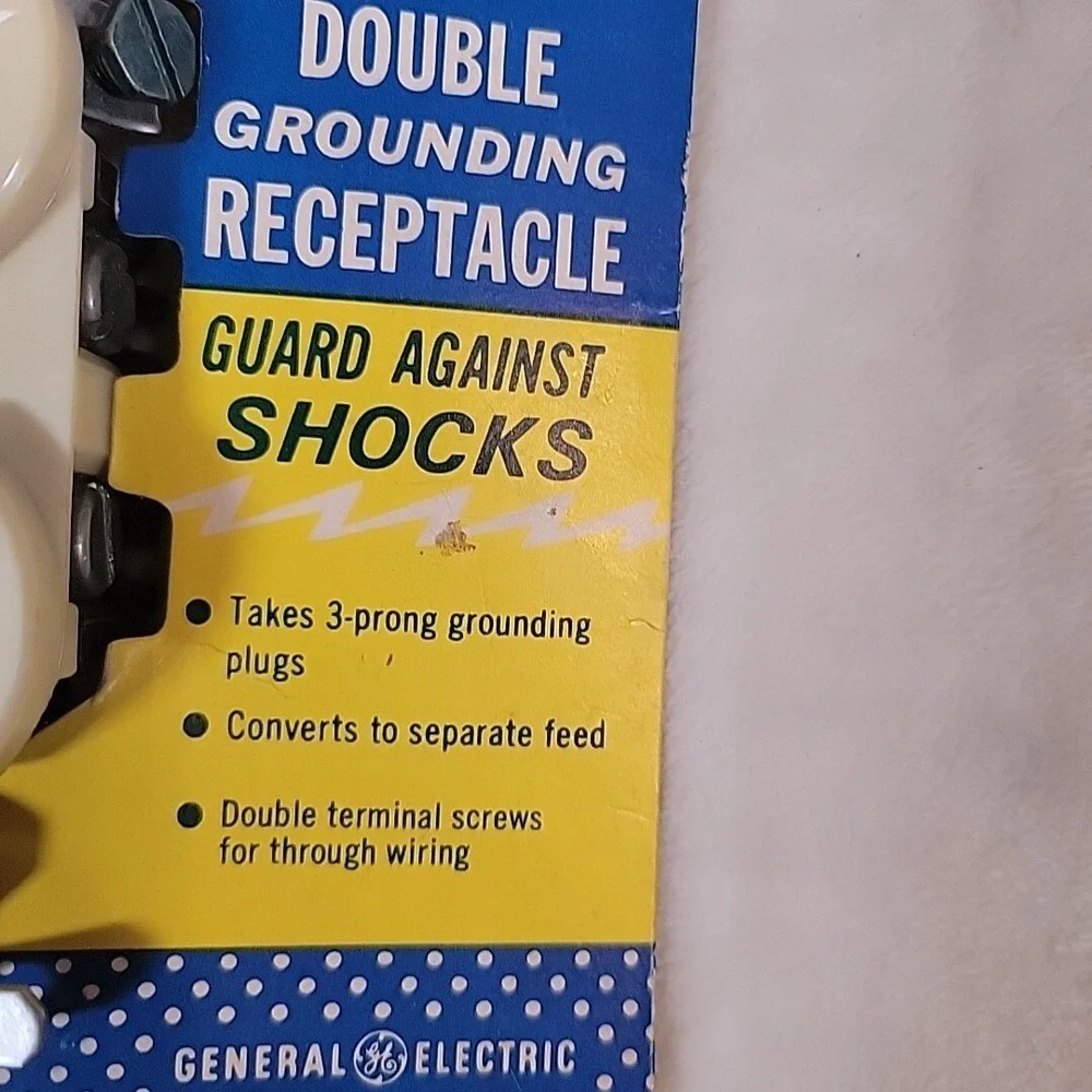GE Double Grounding Outlet 15A-125V GE408